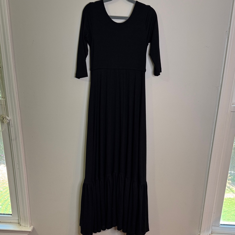 Omi jo Black Maxi Dress size 8